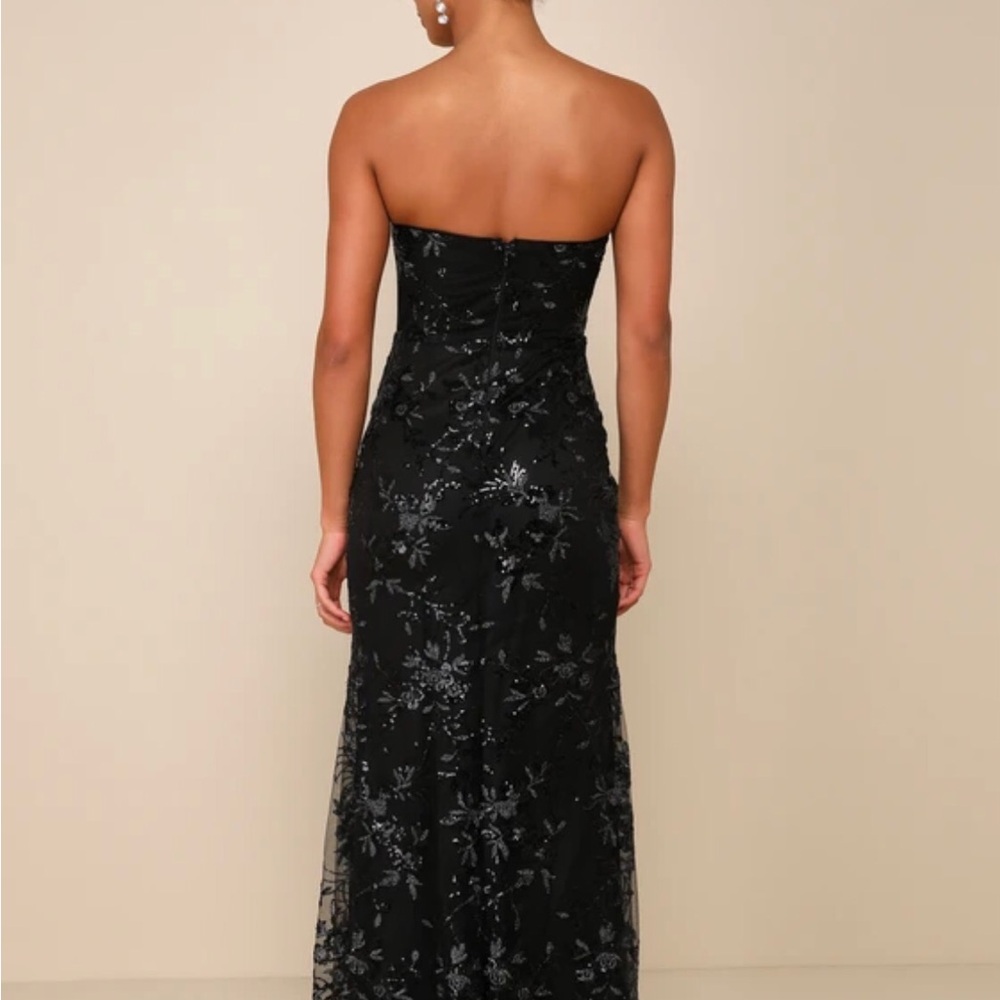 XS (oversized)- NWOT- Lulus- Maxi Sequin Black Dress w/ Slit